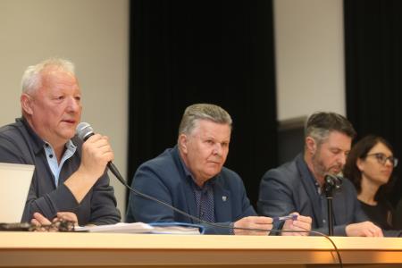 Sestanek s krajani Begunj pri Cerknici v zvezi s kanalizacijo 09 Foto Ljubo Vukelič